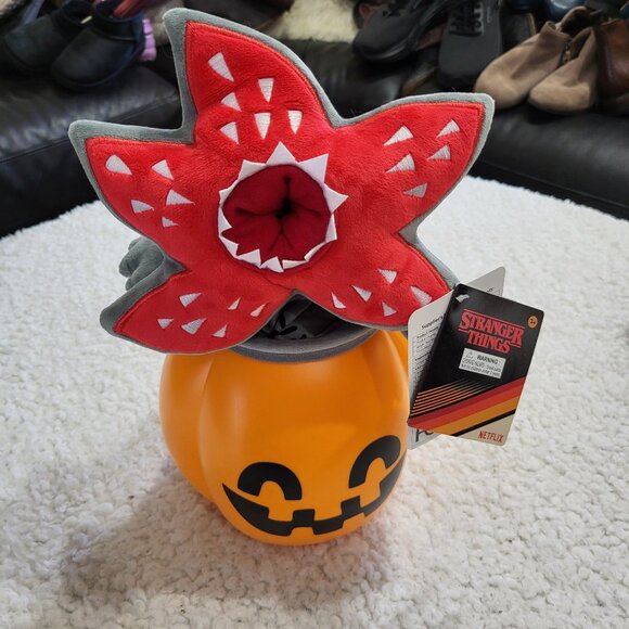 Stranger Things Animated Plush Demogorgon in Plastic Pumpkin 13" w/ Sound - Picture 1 of 5